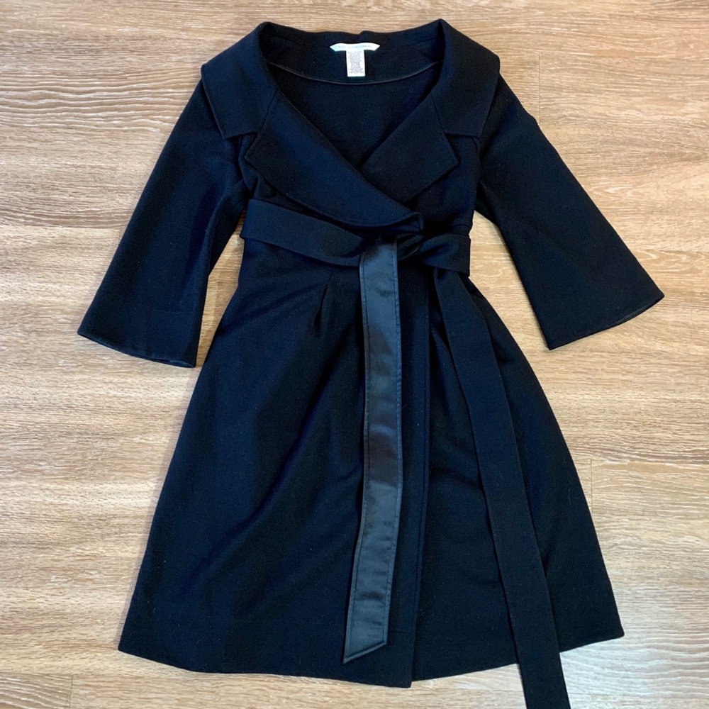 Diane Von Furstenberg Wool Double Knit Wrap Dress - Picture 7 of 8